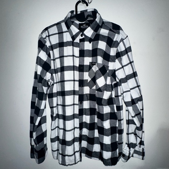Holister Flannel Bundle - Picture 2 of 4
